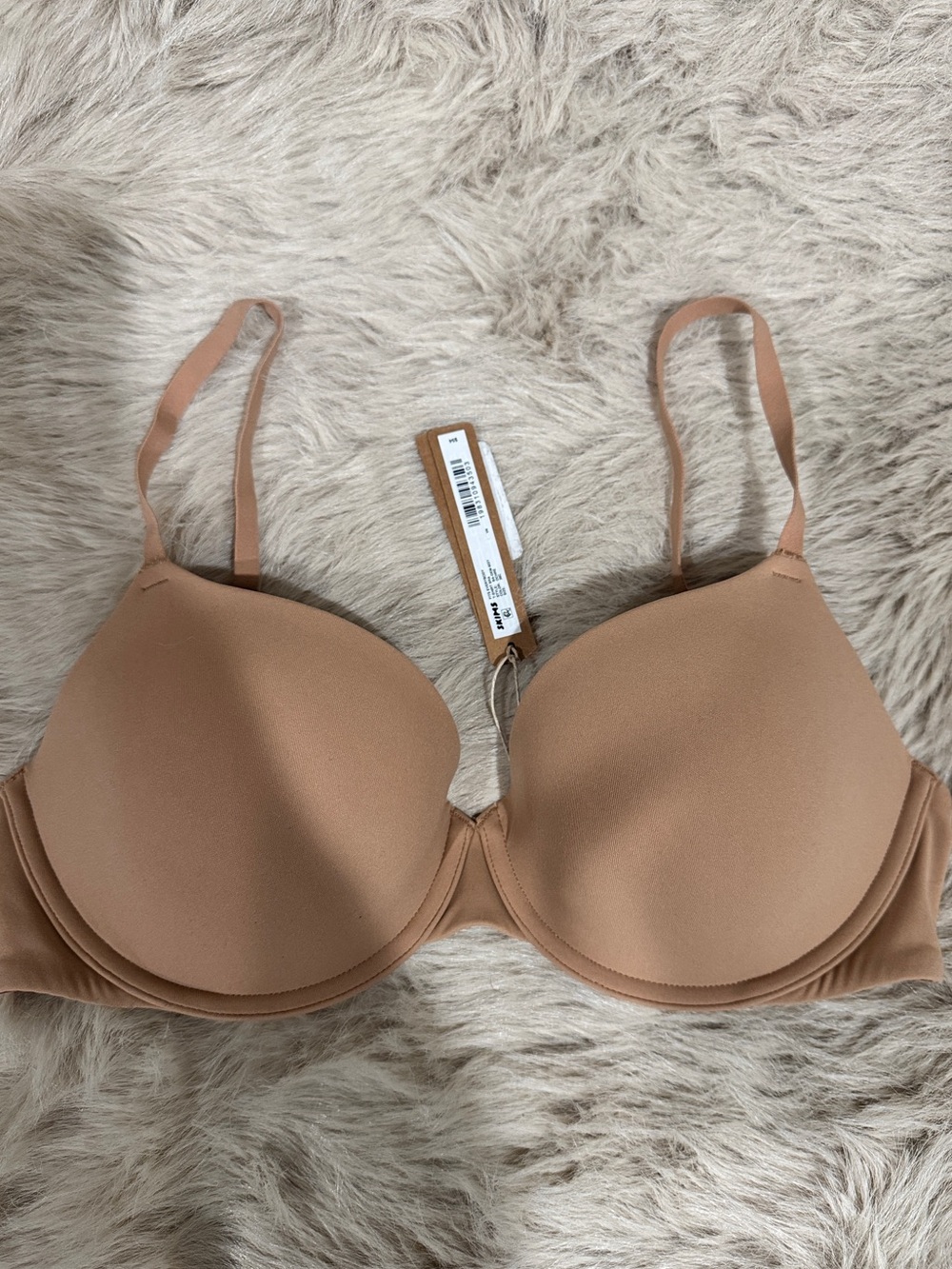 SKIMS FITS EVERYBODY T-Shirt Bra 36C in the color Ochre